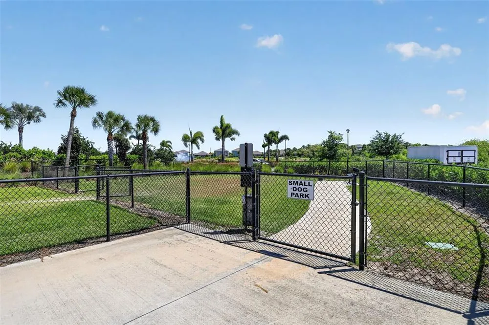5667 Woodland Sage Dr, Sarasota, FL 34238-3518