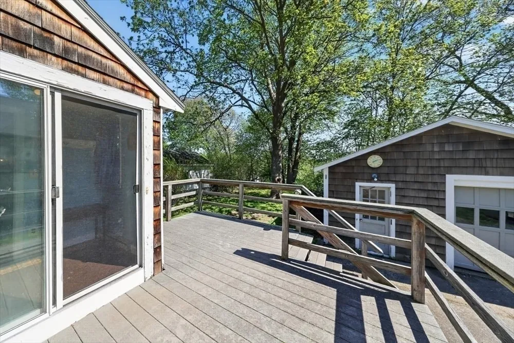 19 Lochmere Ave, Weymouth, MA 02191