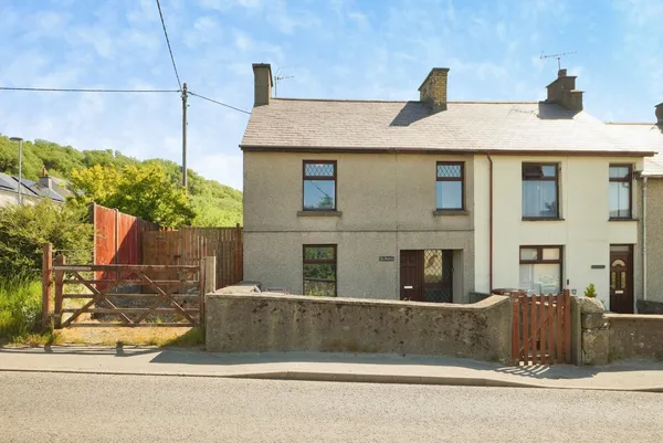 Ty Penfro, GARNDOLBENMAEN, Gwynedd, LL51