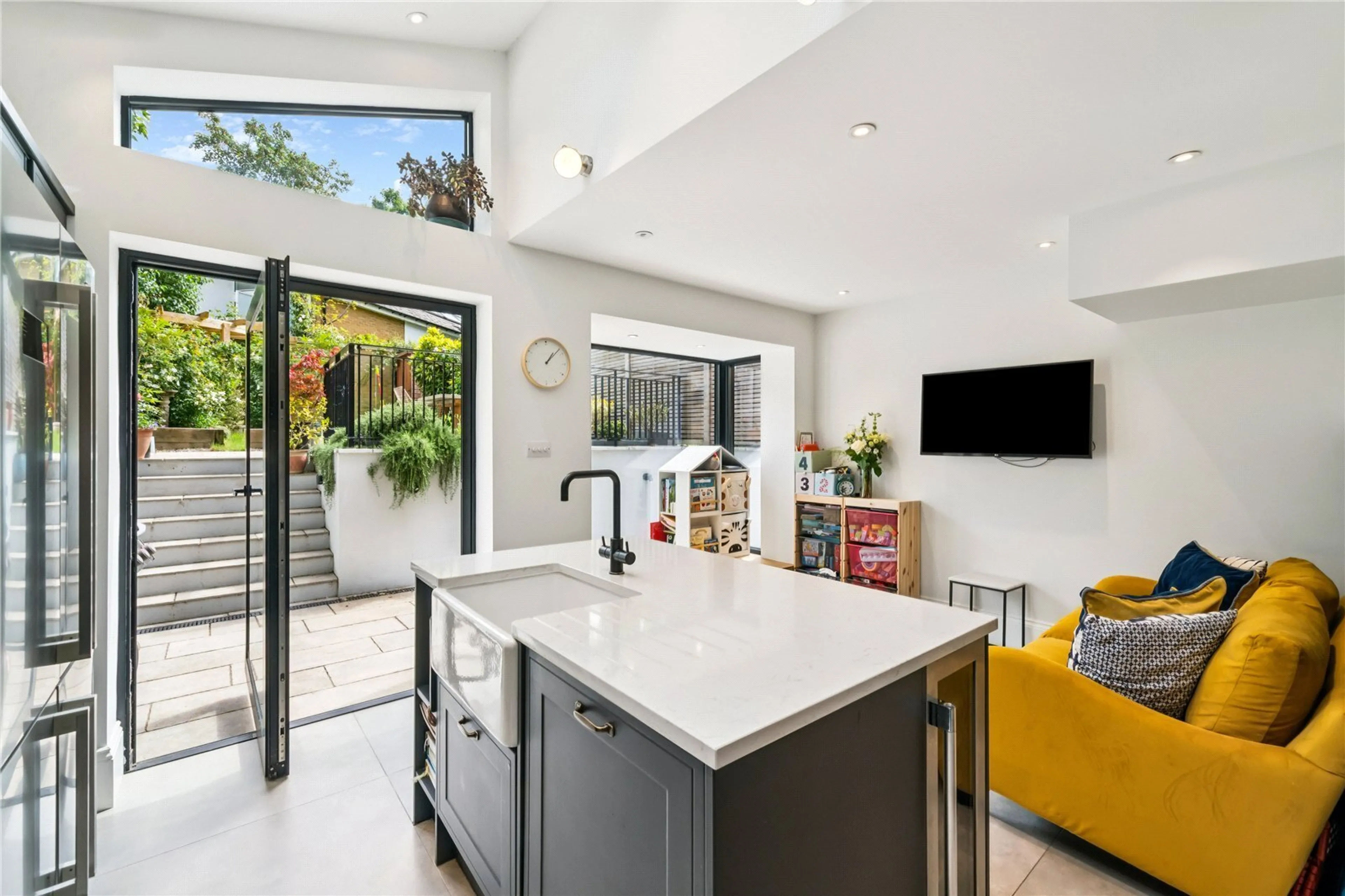 Property at Endlesham Road, London, SW12