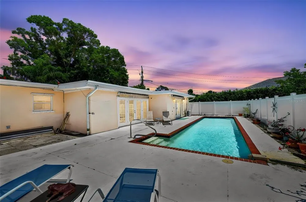 6100 Hollywood Blvd, Sarasota, FL 34231