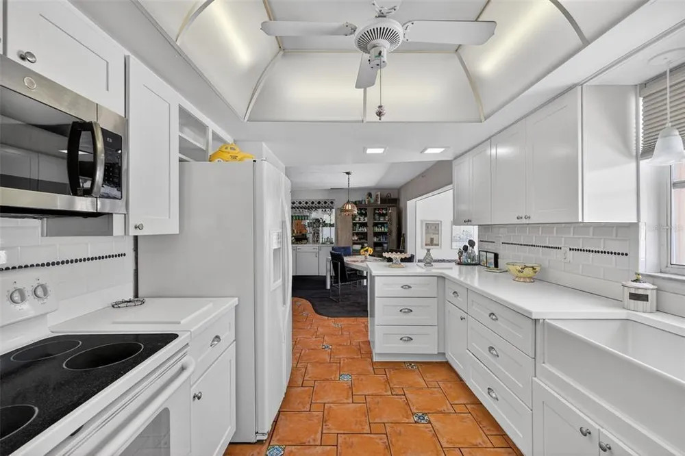 6100 Hollywood Blvd, Sarasota, FL 34231