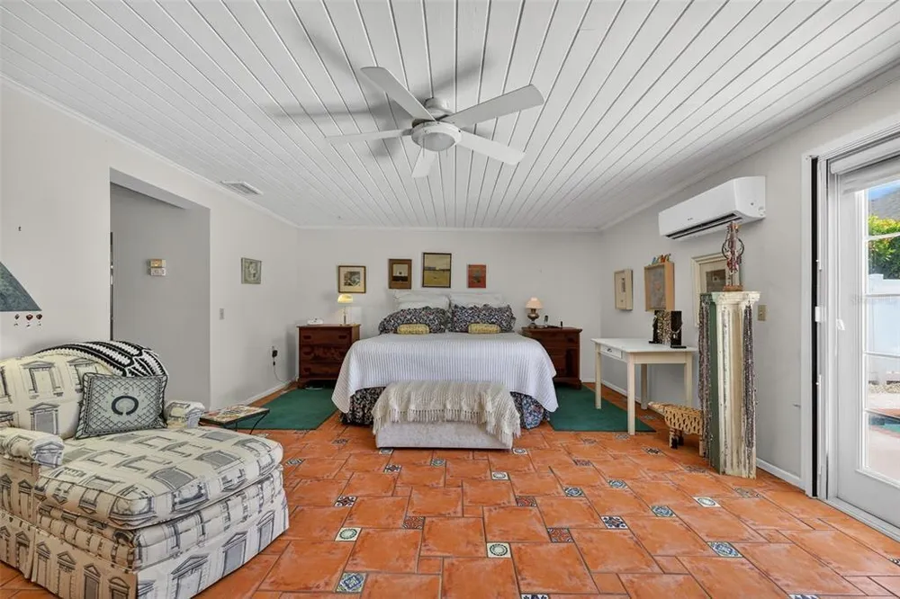 6100 Hollywood Blvd, Sarasota, FL 34231