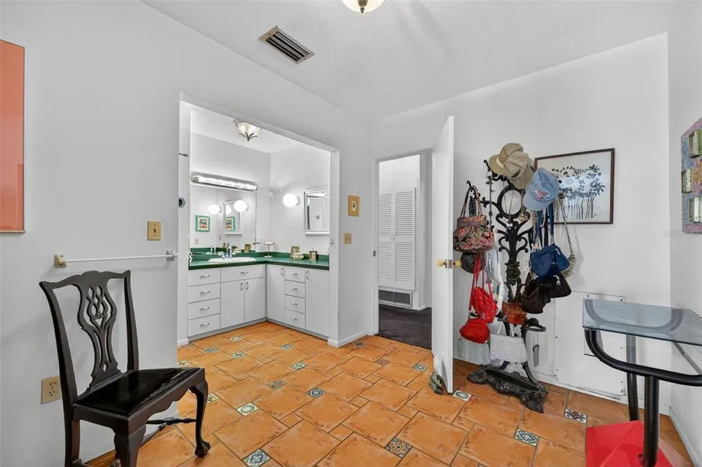 6100 Hollywood Blvd, Sarasota, FL 34231