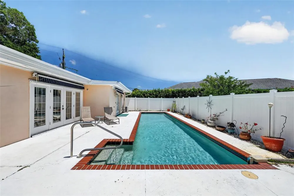 6100 Hollywood Blvd, Sarasota, FL 34231