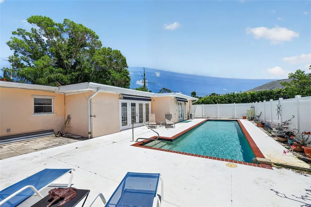 6100 Hollywood Blvd, Sarasota, FL 34231