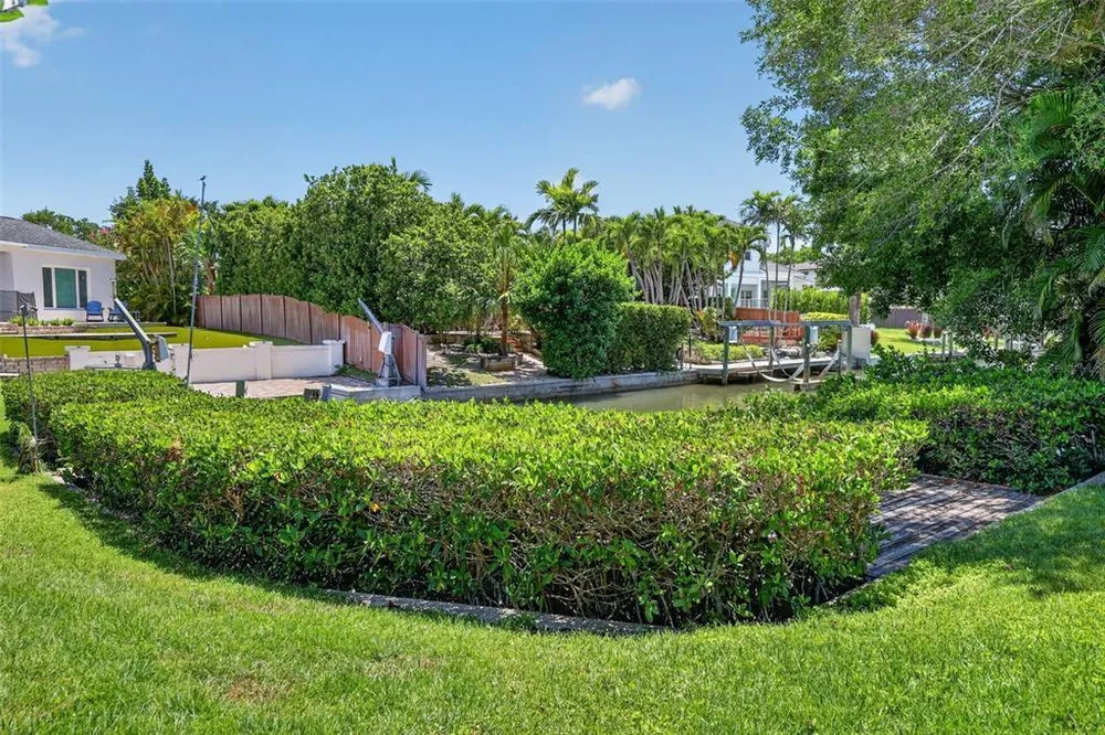 6100 Hollywood Blvd, Sarasota, FL 34231