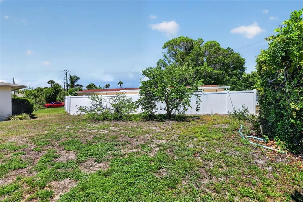 6100 Hollywood Blvd, Sarasota, FL 34231