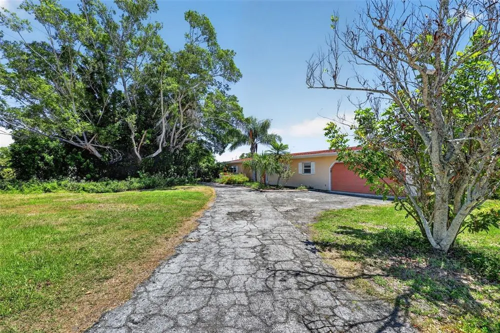 6100 Hollywood Blvd, Sarasota, FL 34231