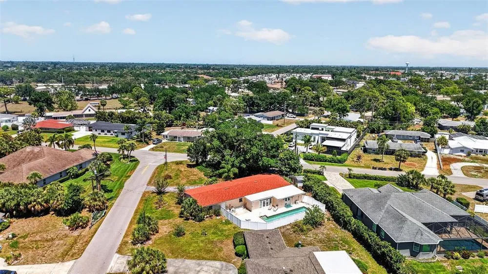 6100 Hollywood Blvd, Sarasota, FL 34231