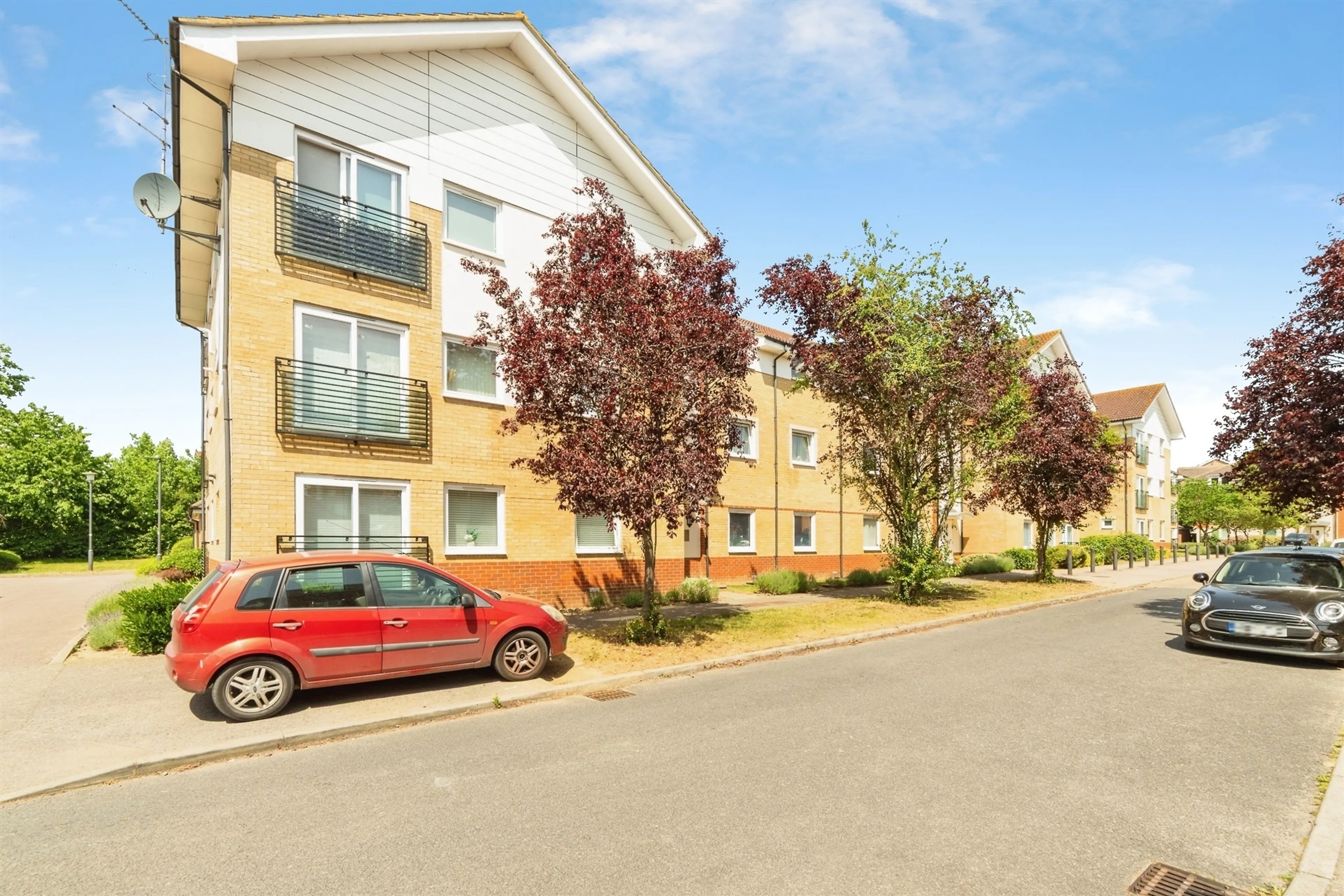 Property at Eddington Crescent, Welwyn Garden City