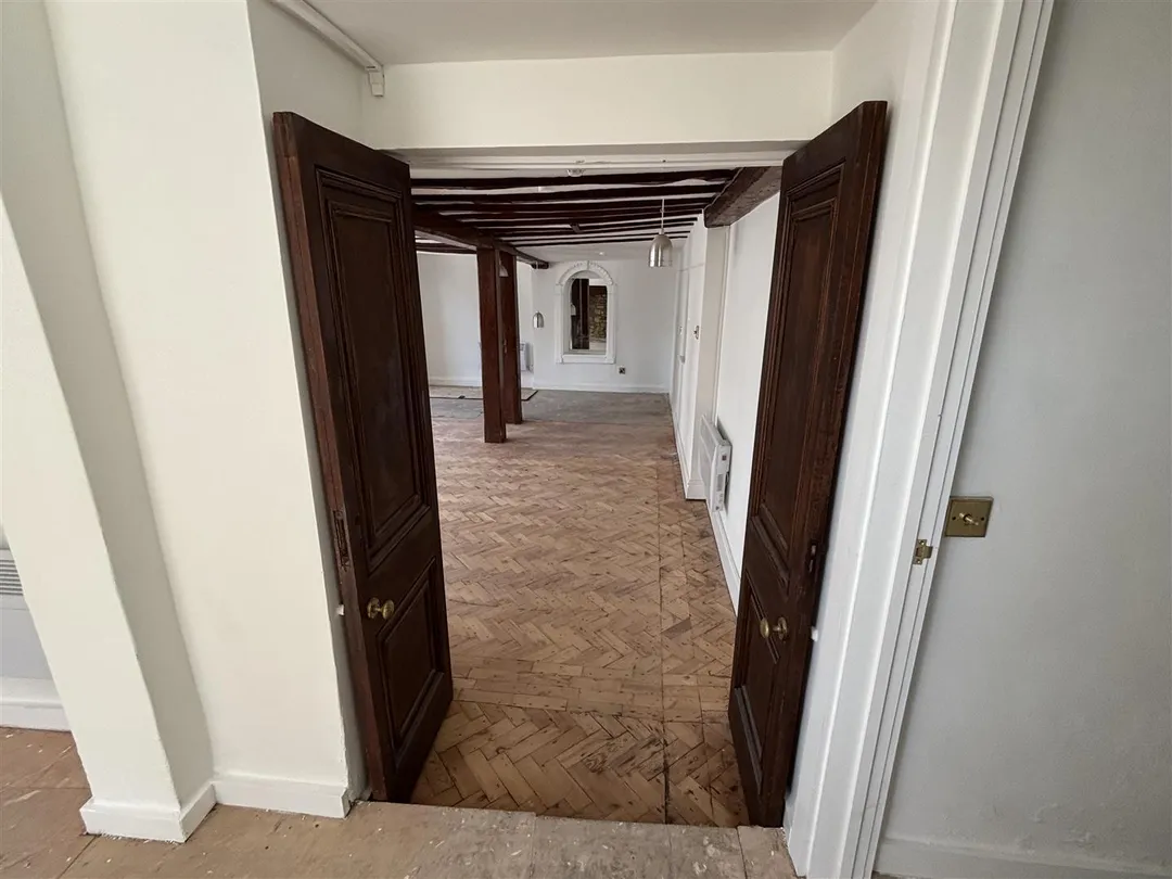 https://mr0.homeflow-assets.co.uk/files/photo/image/47414/9765/_x_/iz8o5qYxF0S8Tbtz4-wE9Q.jpg