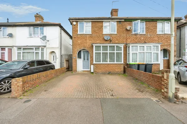 Cedar Road, Bedford, Bedfordshire, MK42