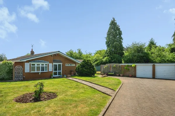 Highgate Close, Kidderminster, Worces...