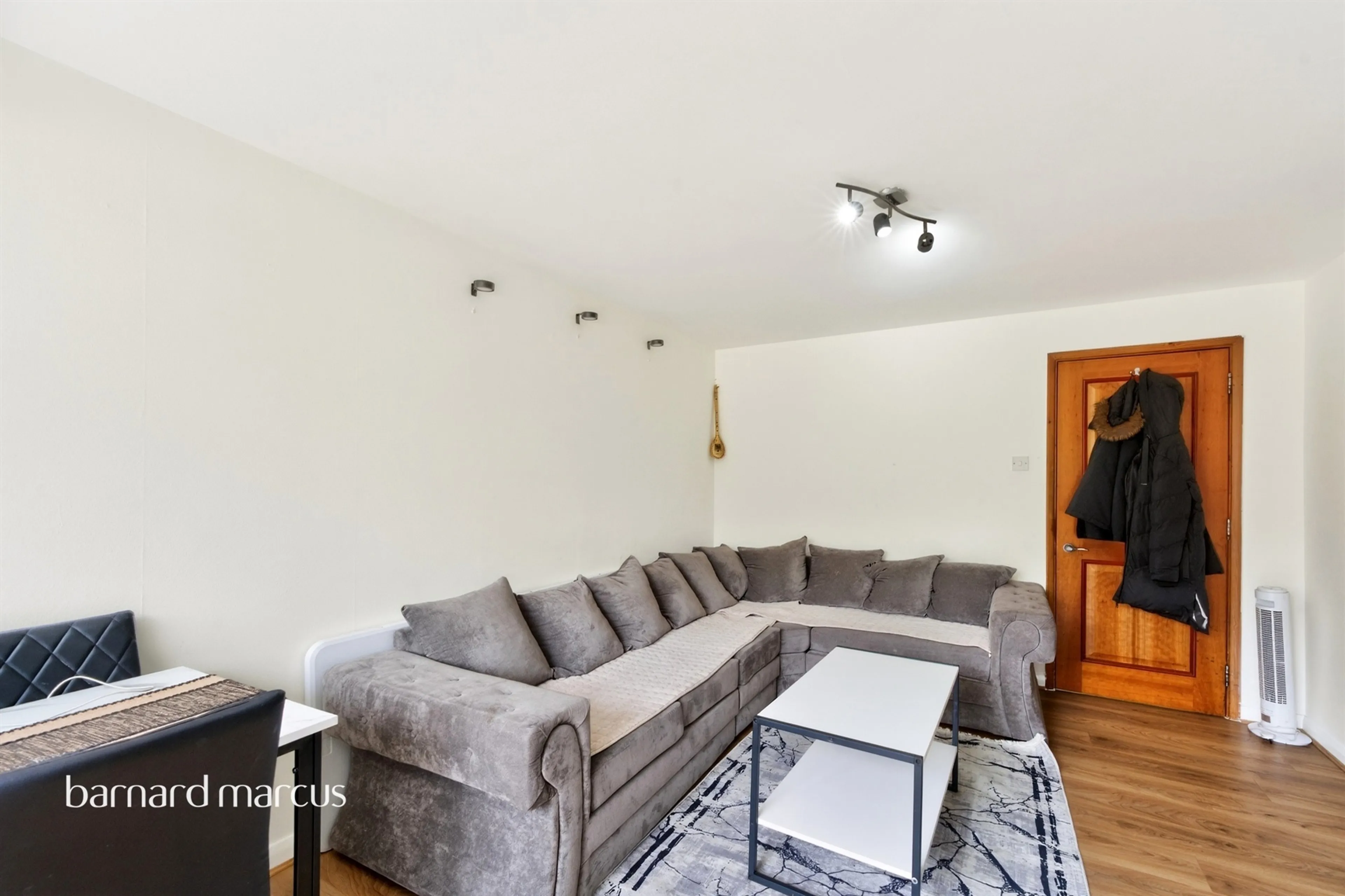 Property at Castle Way, Feltham