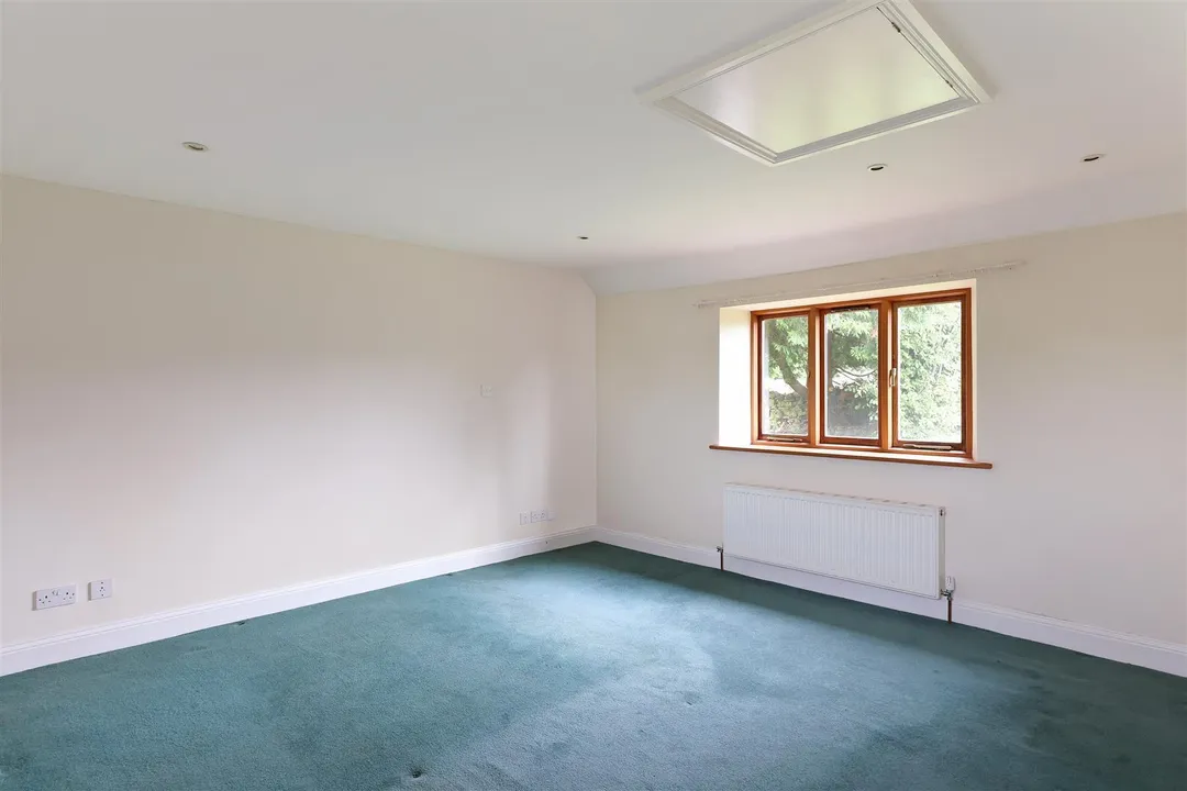 https://mr0.homeflow-assets.co.uk/files/photo/image/47415/9146/_x_/saoTRlKKNEmfciIdoa_wGw.jpg