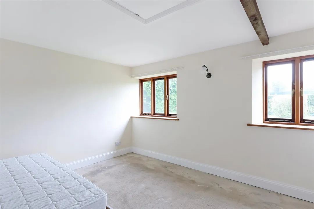 https://mr0.homeflow-assets.co.uk/files/photo/image/47415/9151/_x_/19ETpu04EUqQPCM-uzg2Nw.jpg