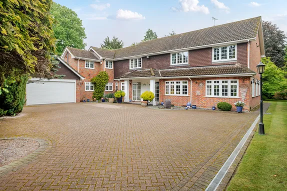 One Pin Lane, Farnham Common, SL2