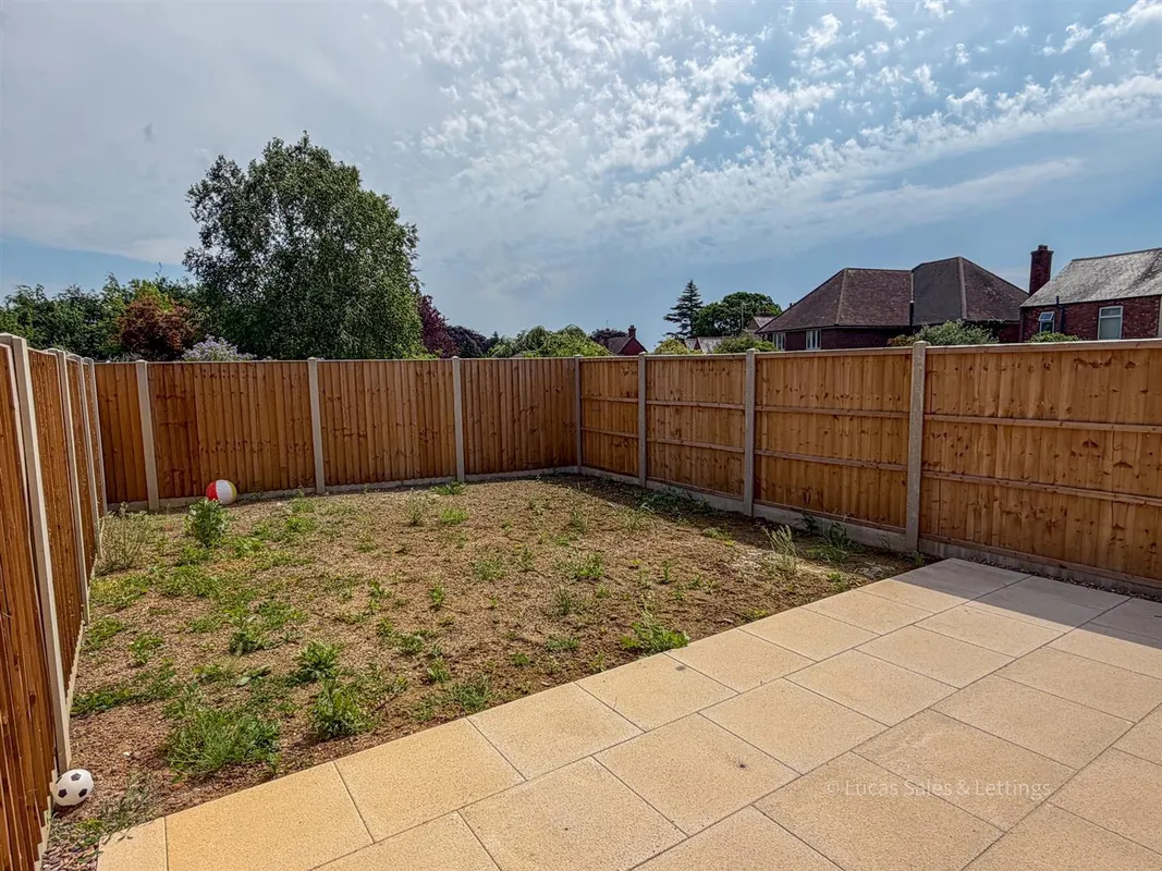 Stanton Close, Desborough, Kettering