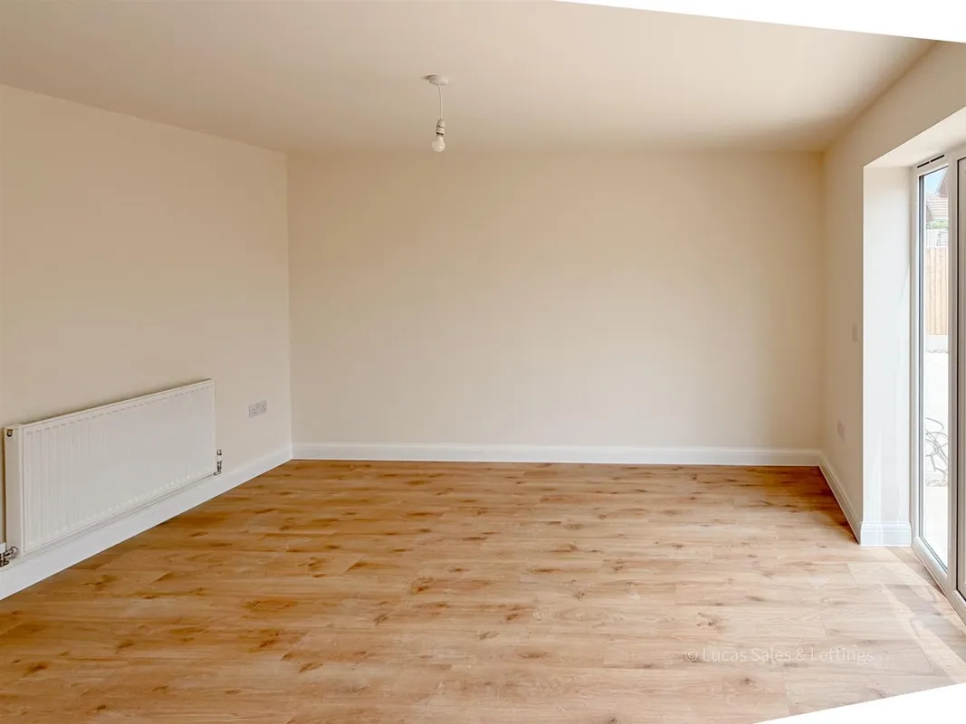Stanton Close, Desborough, Kettering