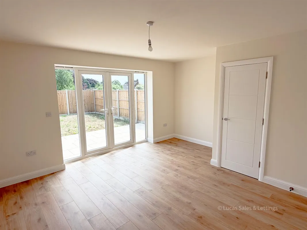 Stanton Close, Desborough, Kettering