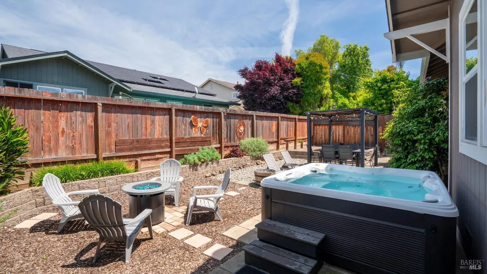 1168 Vintage Greens Dr, Windsor, CA 95492