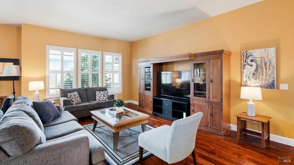 1168 Vintage Greens Dr, Windsor, CA 95492