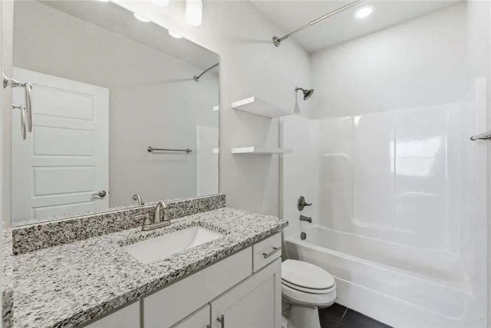 1413 Cannon Ln, Cave Springs, AR 72718
