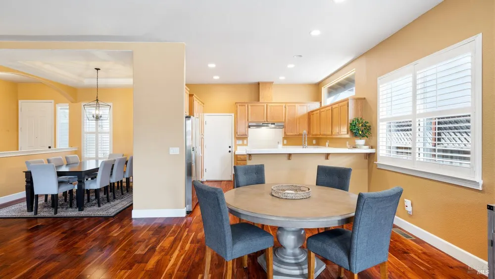 1168 Vintage Greens Dr, Windsor, CA 95492