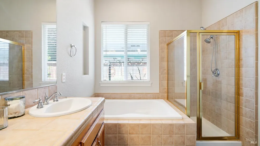 1168 Vintage Greens Dr, Windsor, CA 95492