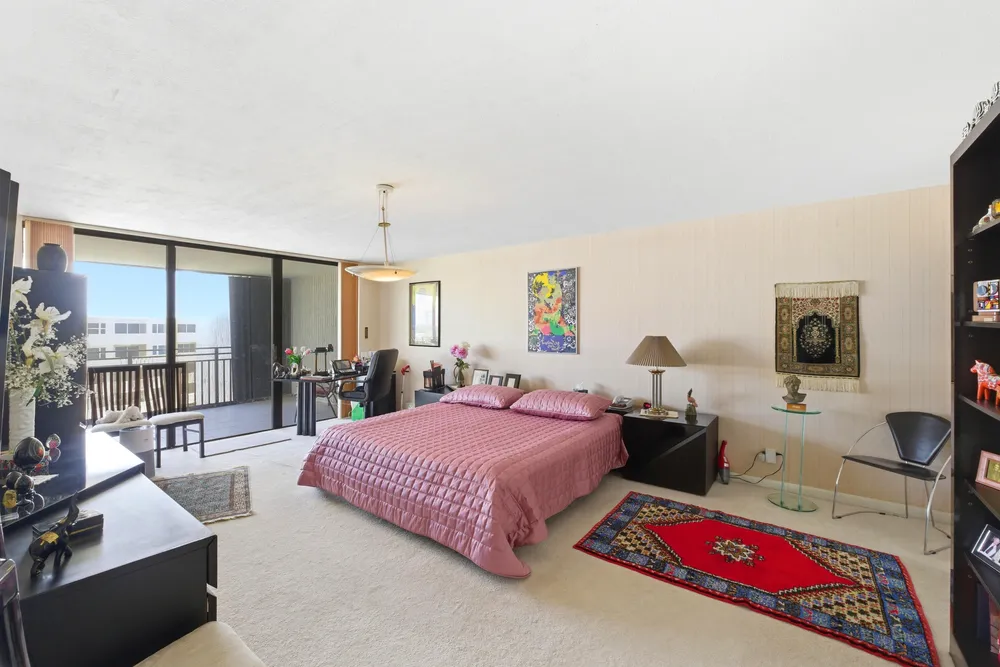 1167 Hillsboro Mile, Hillsboro Beach, FL 33062