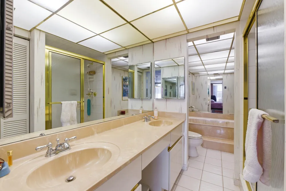 1167 Hillsboro Mile, Hillsboro Beach, FL 33062