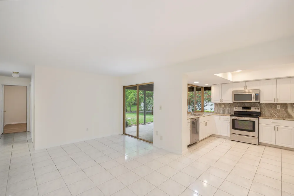 3844 NW 82nd Way, Coral Springs, FL 33065