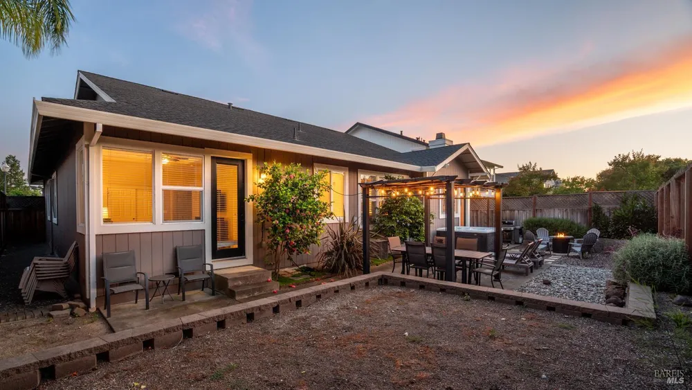 1168 Vintage Greens Dr, Windsor, CA 95492
