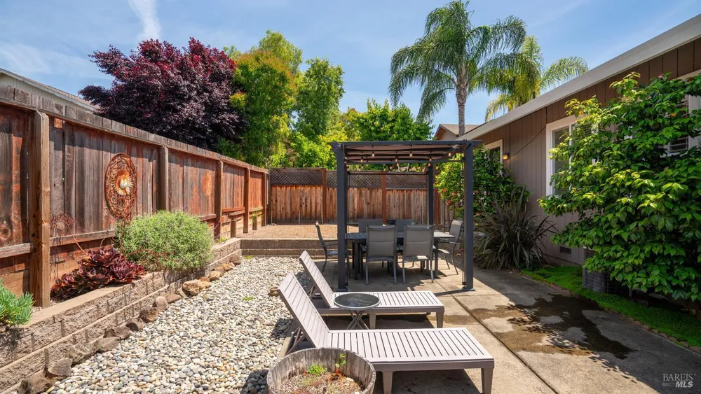 1168 Vintage Greens Dr, Windsor, CA 95492