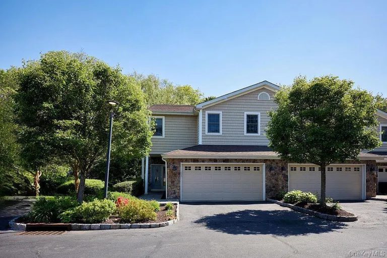1 Preserve Ct, White Plains, NY 10607