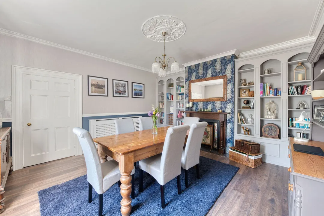 https://mr0.homeflow-assets.co.uk/files/photo/image/47418/6036/_x_/DSC_0146_HDR-145.jpg