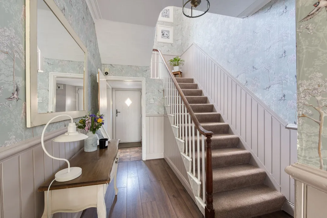 https://mr0.homeflow-assets.co.uk/files/photo/image/47418/6045/_x_/DSC_0166_HDR-149.jpg