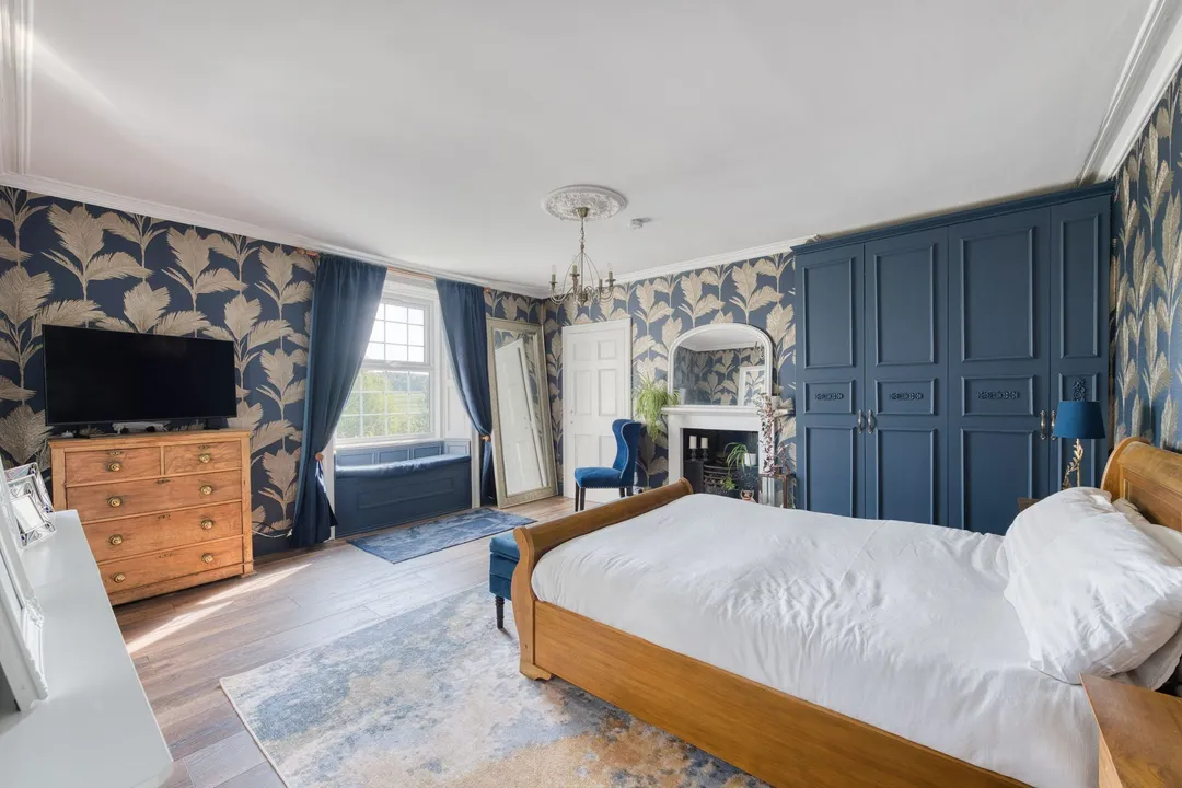 https://mr0.homeflow-assets.co.uk/files/photo/image/47418/6048/_x_/DSC_0261_HDR-167.jpg