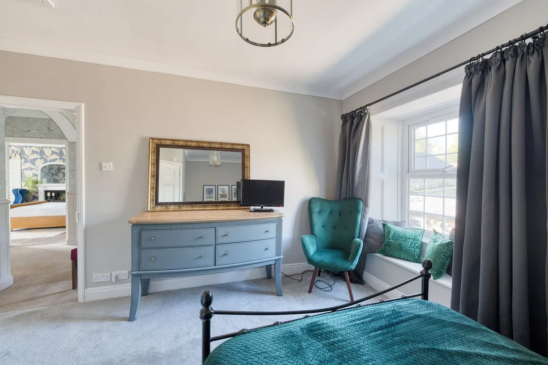 https://mr0.homeflow-assets.co.uk/files/photo/image/47418/6057/_x_/DSC_0211_HDR-158.jpg
