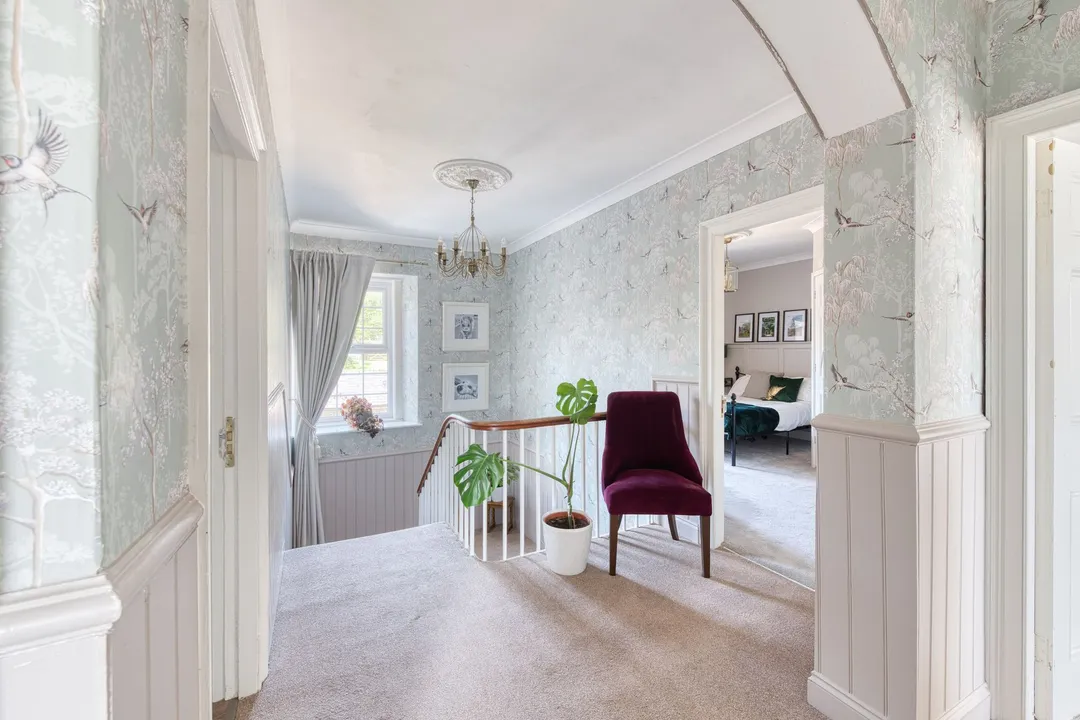 https://mr0.homeflow-assets.co.uk/files/photo/image/47418/6063/_x_/DSC_0186_HDR-153.jpg