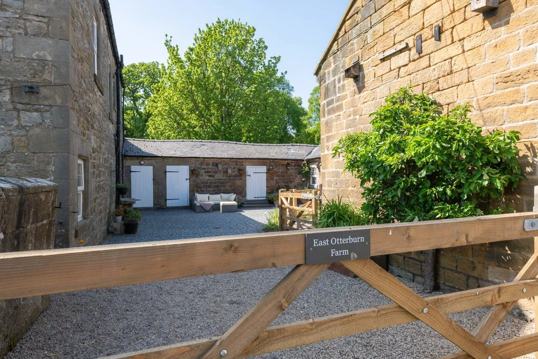 https://mr0.homeflow-assets.co.uk/files/photo/image/47418/6074/_x_/DSC_9772-47.jpg