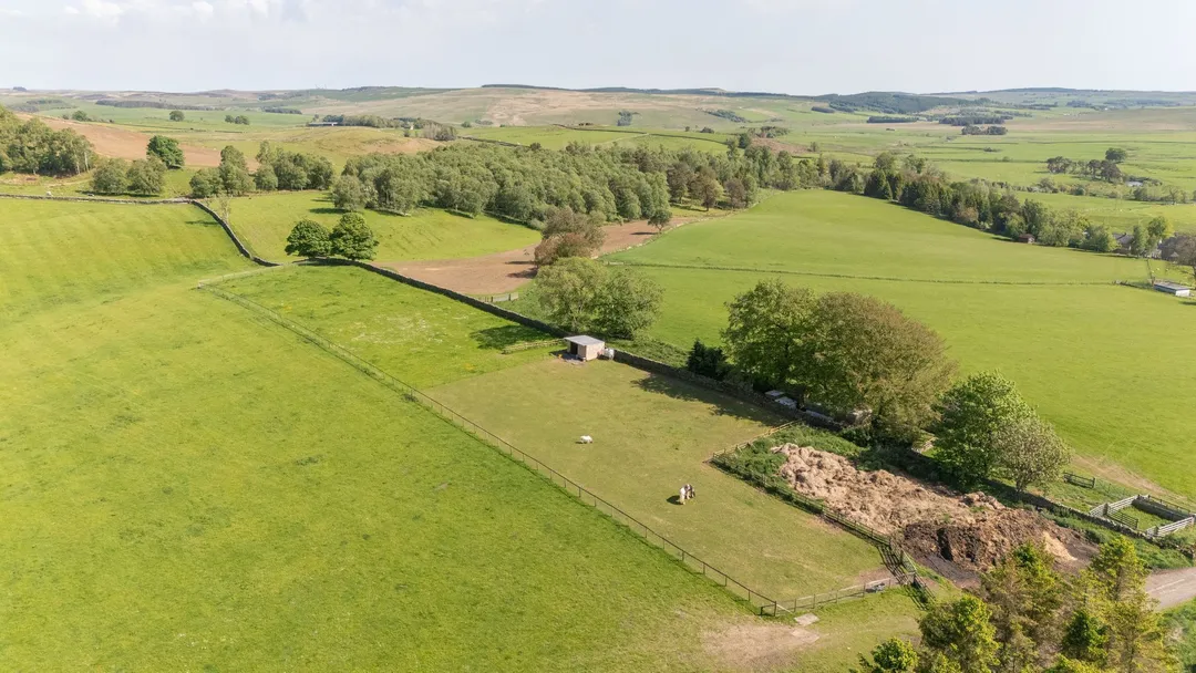 https://mr0.homeflow-assets.co.uk/files/photo/image/47418/6080/_x_/DJI_20240802064434_0174_D-3.jpg