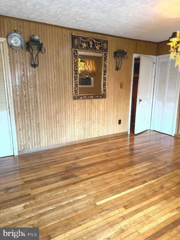7316 Pittville Ave, Philadelphia, PA 19126