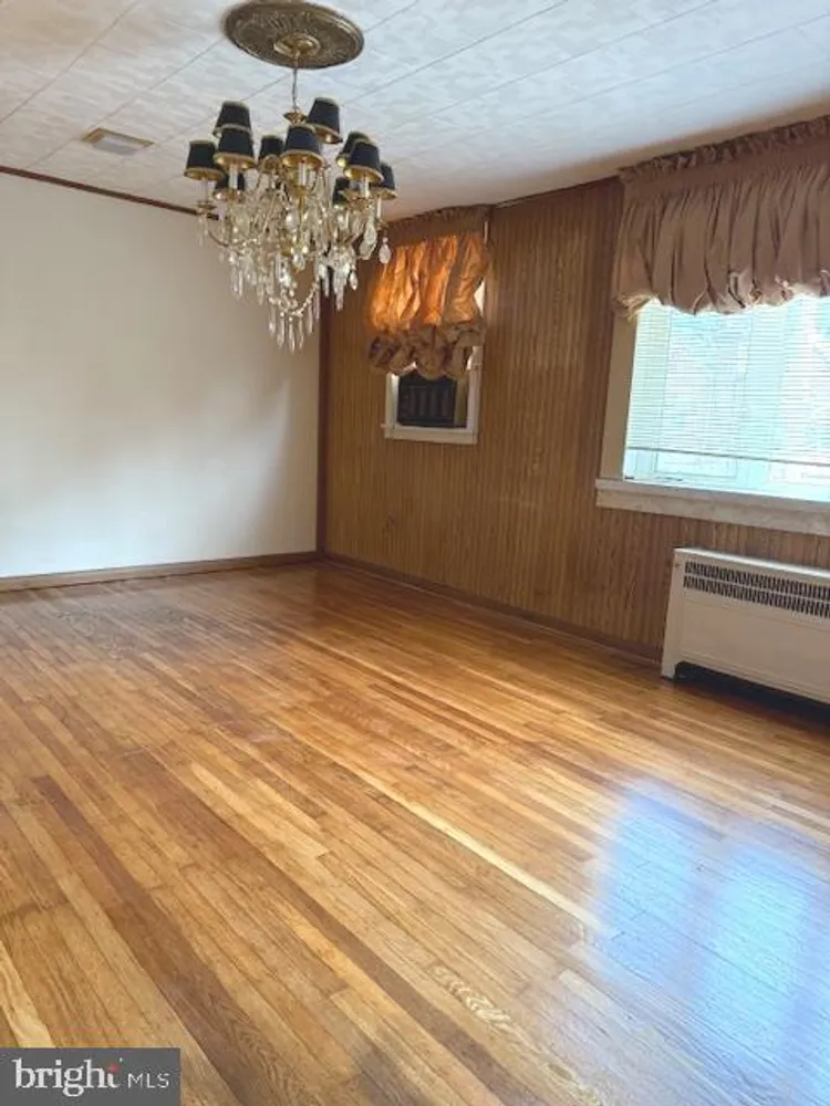 7316 Pittville Ave, Philadelphia, PA 19126