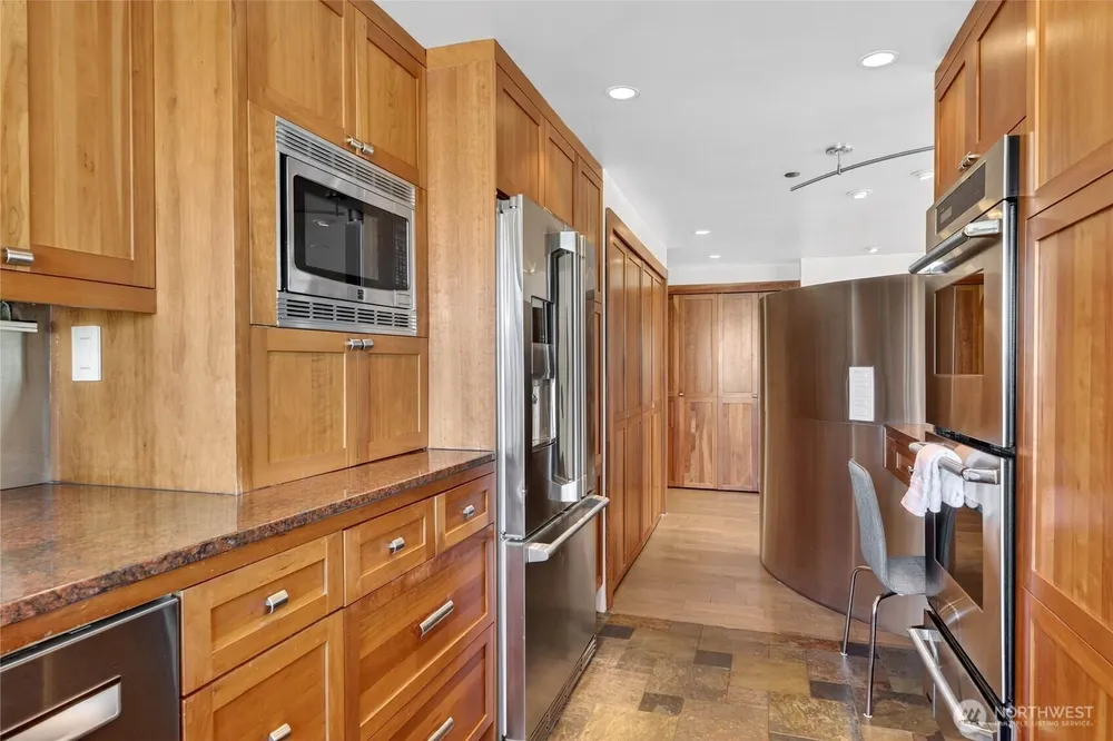 1120 Spring St, Seattle, WA 98104