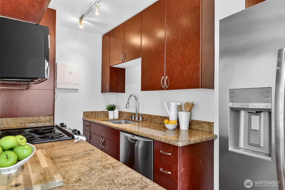 1105 Spring St, Seattle, WA 98104