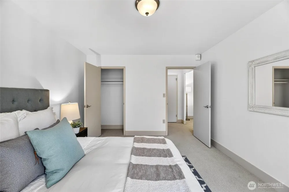 1105 Spring St, Seattle, WA 98104