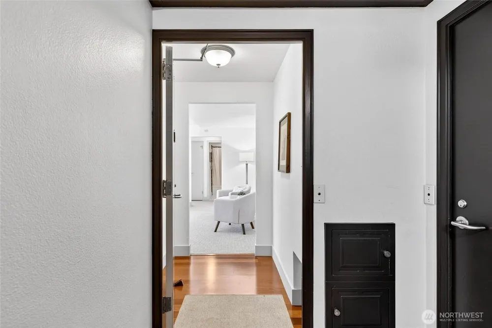 1105 Spring St, Seattle, WA 98104