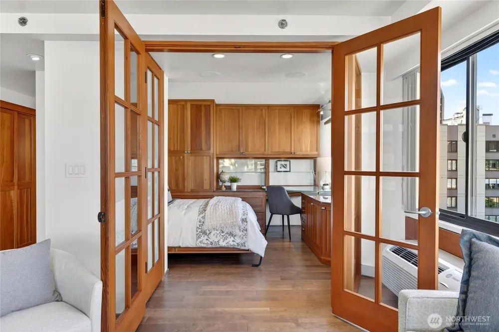 1120 Spring St, Seattle, WA 98104